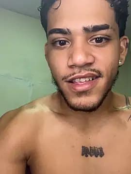 izaak_taylor7 live cam