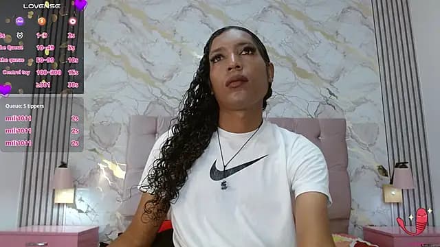 Mia_Hiills live cam