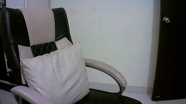 kajal__bhabhi_ live cam