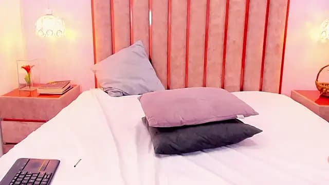 Zoe_Monrow live cam