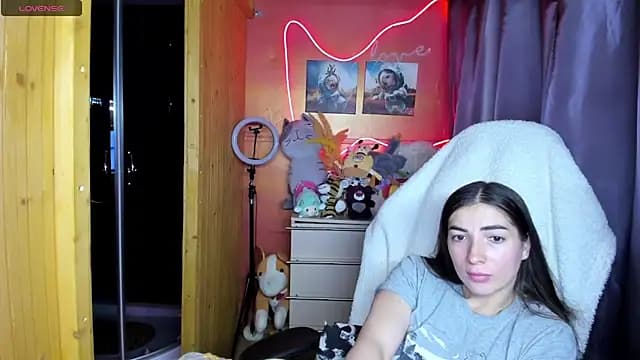 Fiery_Brunette_ live cam