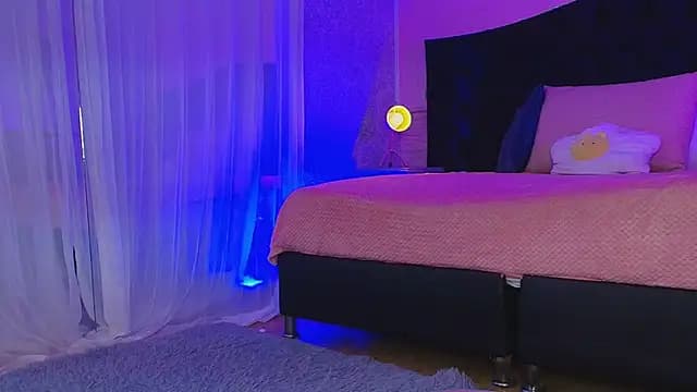 Julieta_Cortes__ live cam