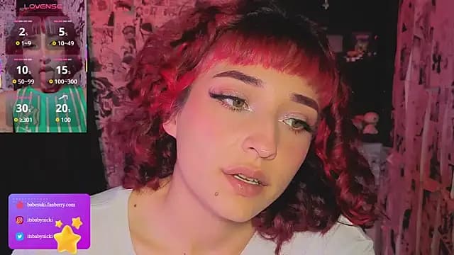 NickiYoung live cam