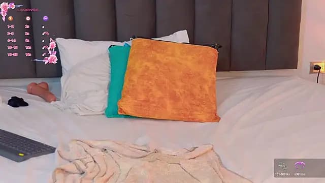 Emely_Deluxe live cam