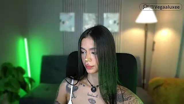 VegaLuxe live cam