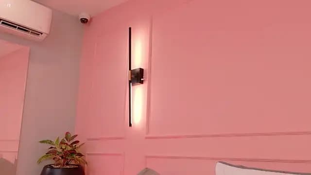 DanielleDNicola live cam
