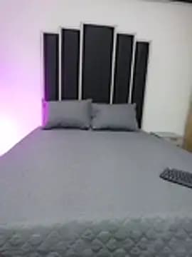 Aura-bakerr live cam
