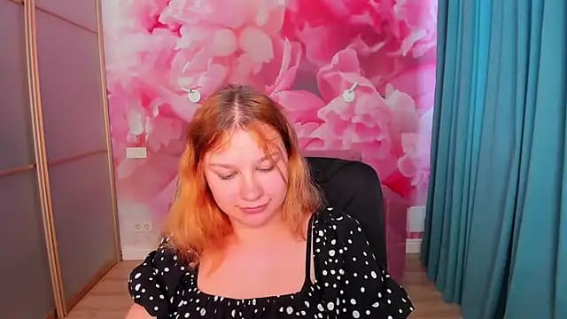 AngelinaLow live cam