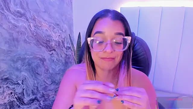 MHONIKBELUCCI live cam