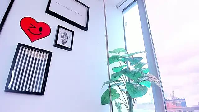 Maya-jhons live cam