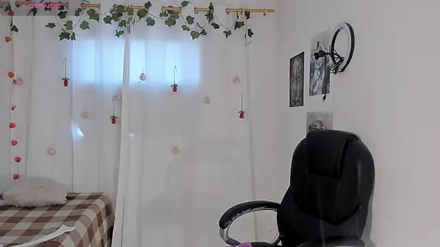 everyh_1 live cam