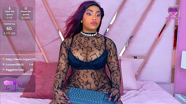 TiannahGlow live cam
