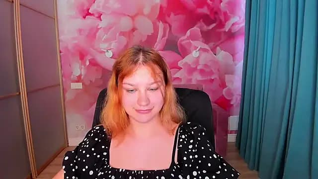 AngelinaLow live cam