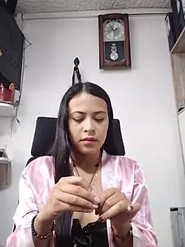 LITTLE-NESSA live cam