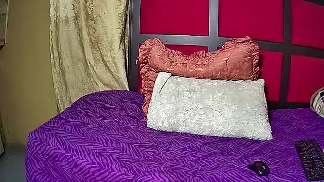 SexySlimMelanin7 live cam