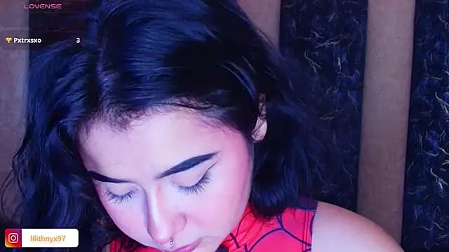 sweet_dollLilith live cam
