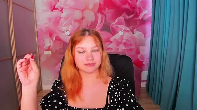 AngelinaLow live cam