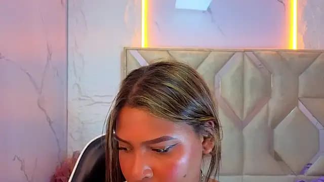 naomitp live cam