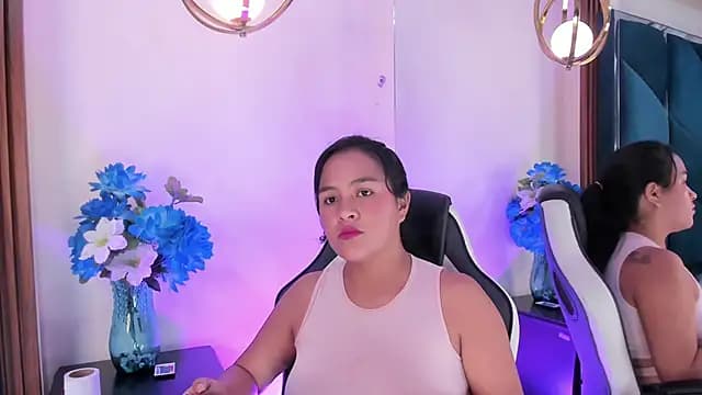 AprilMiiller live cam on Stripchat