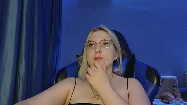 HotBrandyX live cam on Stripchat