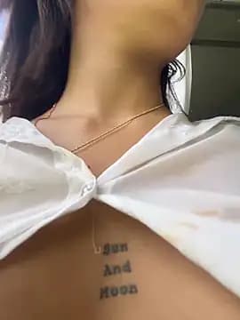 MystiqueXXX live cam