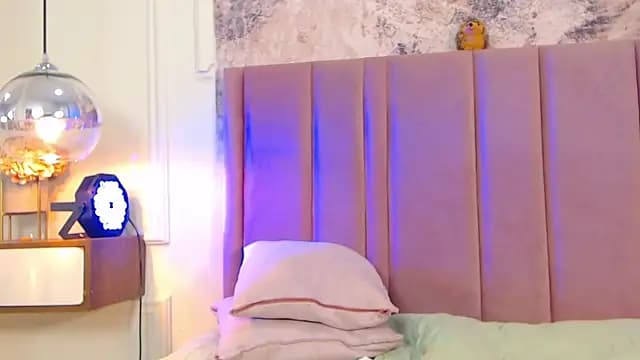 SabrinaDevill live cam
