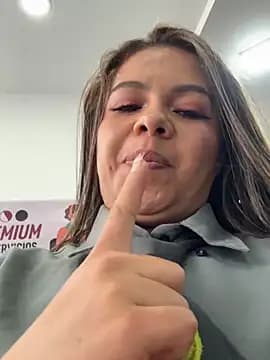 Ariana-07 live cam