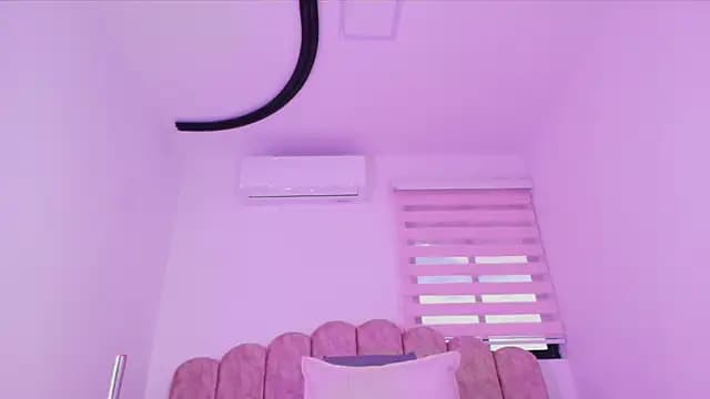Malaia_thompson_ live cam