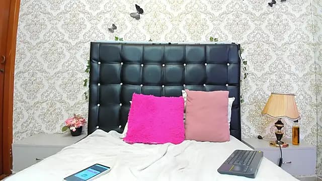 Beverly_Madison_ live cam
