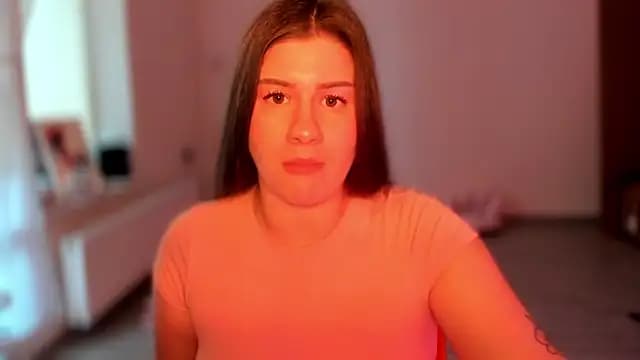 JuicyHelenX live cam