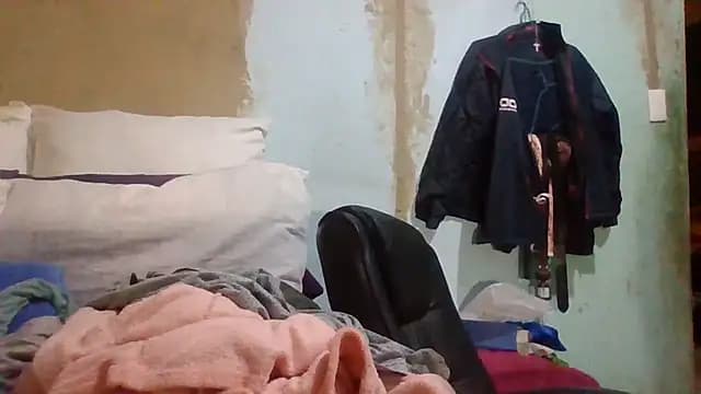 Nicky52 live cam
