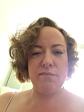 julimonroe live cam