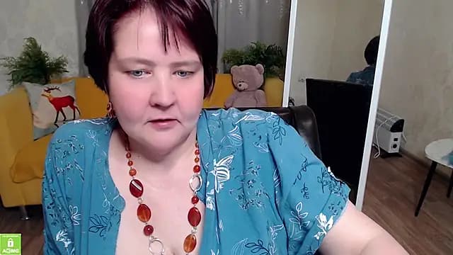 QUEEN02030 live cam