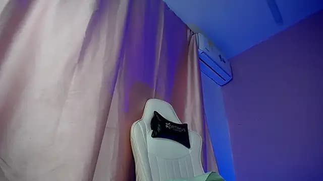 Amir_guy_ live cam on Stripchat