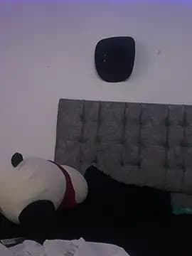 Caro_redd live cam
