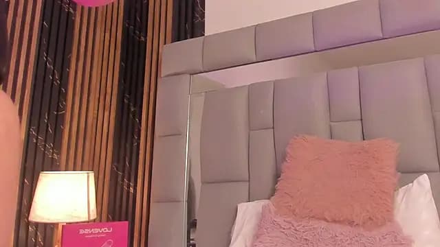 vivianne_scott live cam