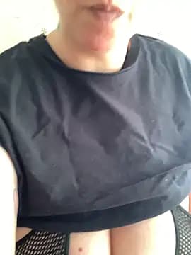 LupitaHaze live cam