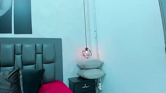 dakota_roussee live cam
