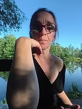 Dettybitch40 live cam