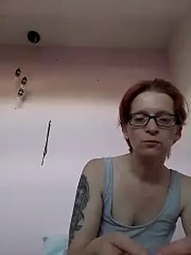 Hornybunny2025 live cam