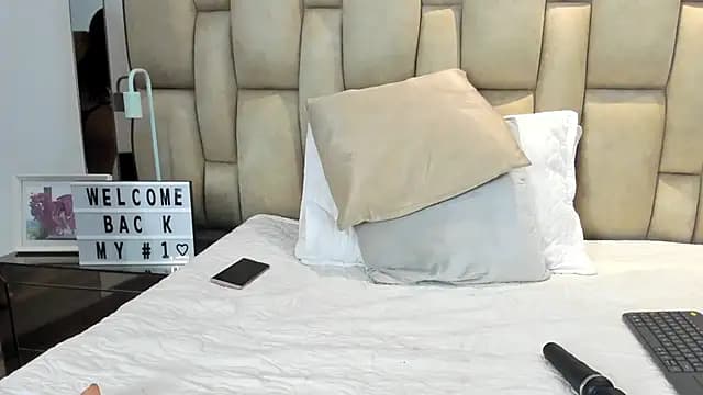 LeilaScott live cam