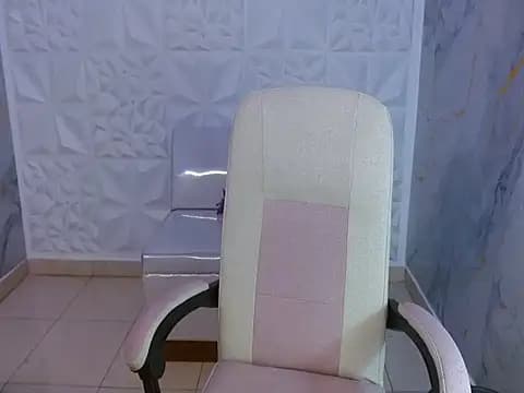 naomis_36 live cam