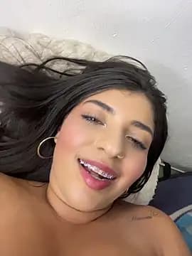 Isaa-Sweet live cam
