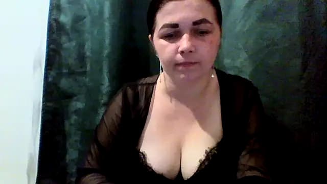 Vitalina282128 live cam