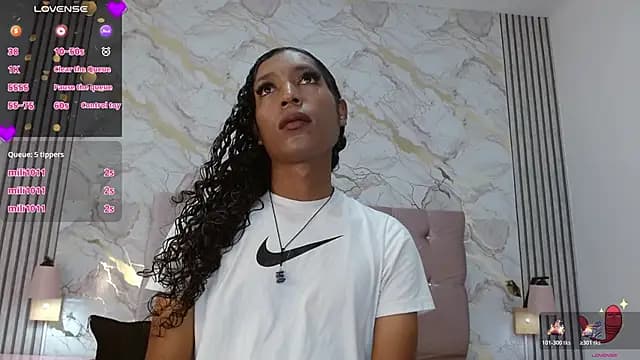 Mia_Hiills live cam