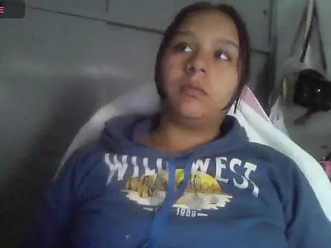 Charis_21 live cam