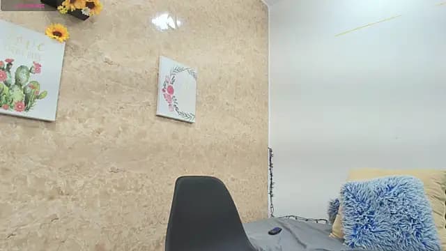 Sophie_Tyler live cam