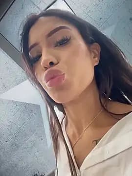 MystiqueXXX live cam