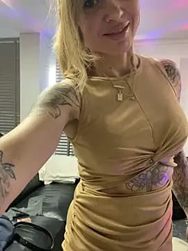 Etwas_neugierig live cam