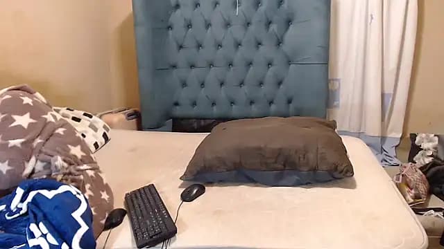 EbonyEssence live cam